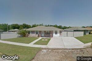 28 Woodchase Ct, Violet, LA 70092