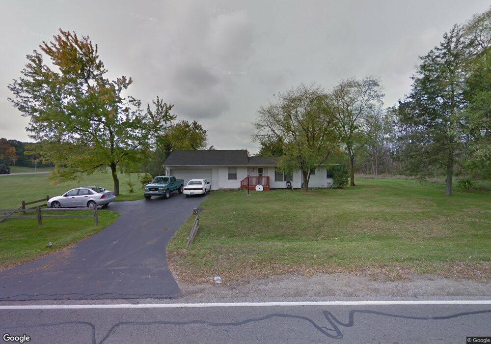 1020 S Hospital Rd, Waterford, MI 48327 - photo 1