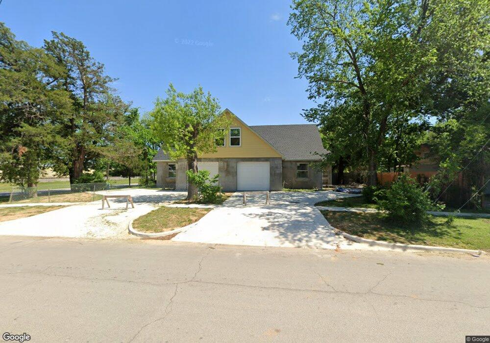 101 W Lampasas St, Ennis, TX 75119 - photo 1