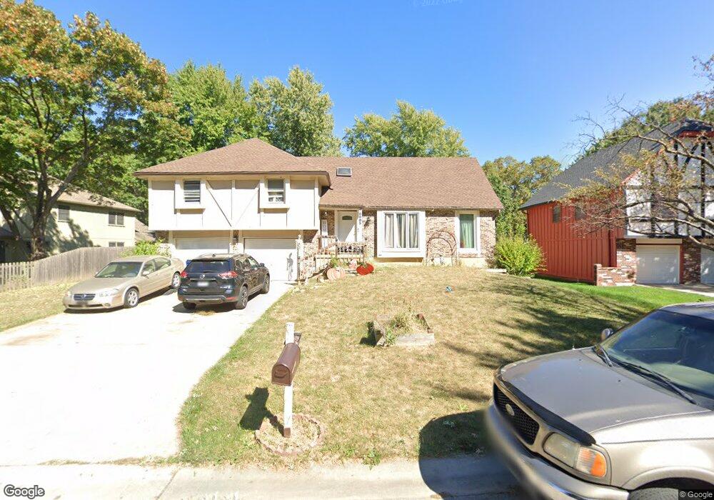 6605 Westgate Ln, Shawnee, KS 66216 - photo 1