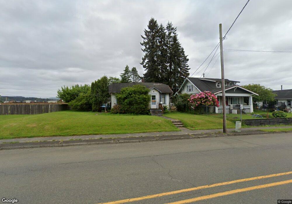 1918 Park Ave, Raymond, WA 98577 - photo 1