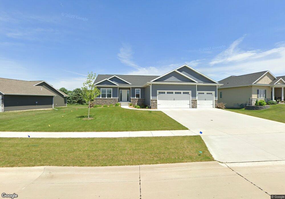 2913 Savannah Dr, Cedar Rapids, IA 52411 - photo 1