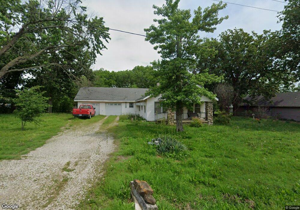 1003 E 7th St, Altamont, KS 67330 - photo 1