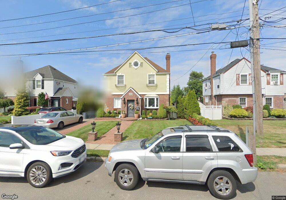 44 Commonwealth St, Franklin Square, NY 11010 - photo 1