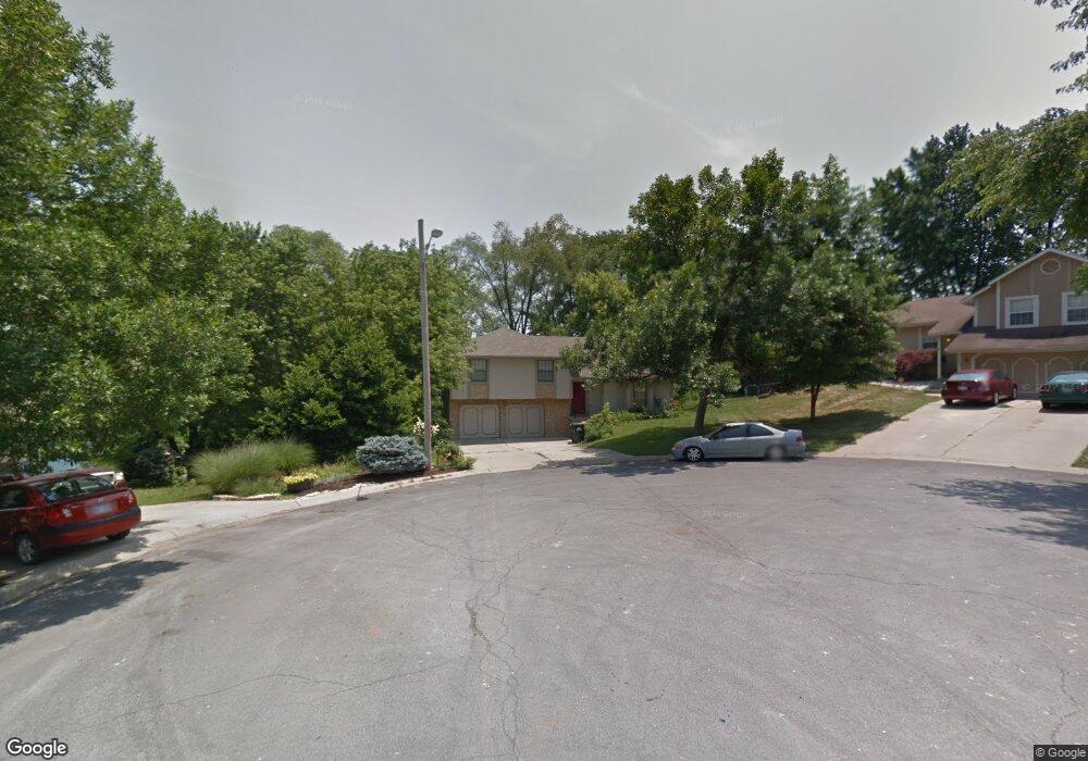 112 Timber Creek Cir, Lansing, KS 66043 - photo 1