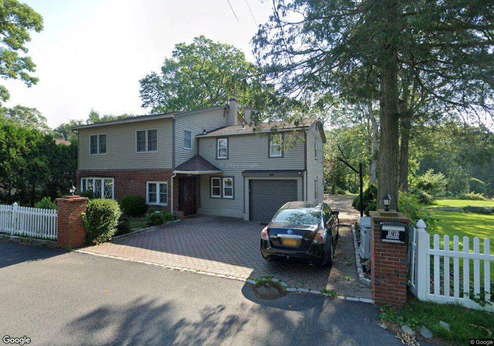 1492 Old Orchard St, West Harrison, NY 10604 - photo 1