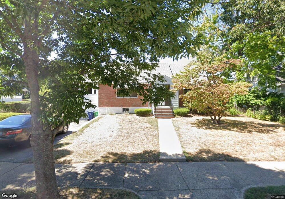 75 Hatfield Rd, West Newton, MA 02465 - photo 1