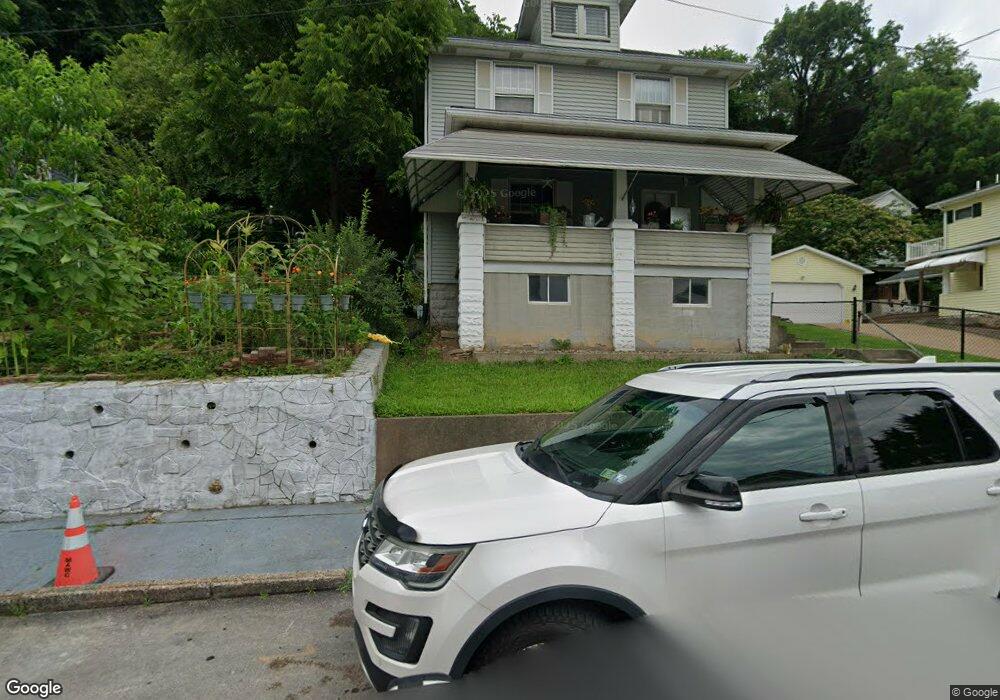 748 Mckinley Ave, East Vandergrift, PA 15629 - photo 1