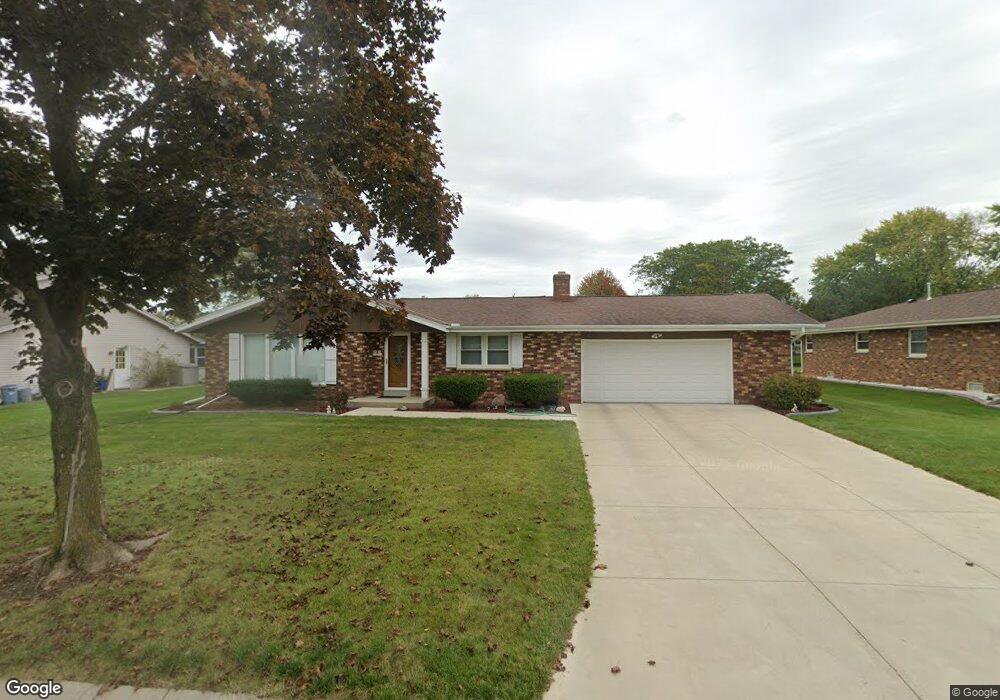 W168N10512 Deer Crossing, Germantown, WI 53022 - photo 1