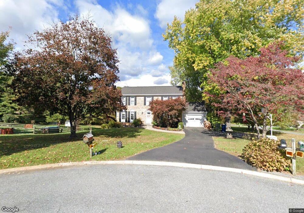 708 Covington Ct, Sykesville, MD 21784 - photo 1