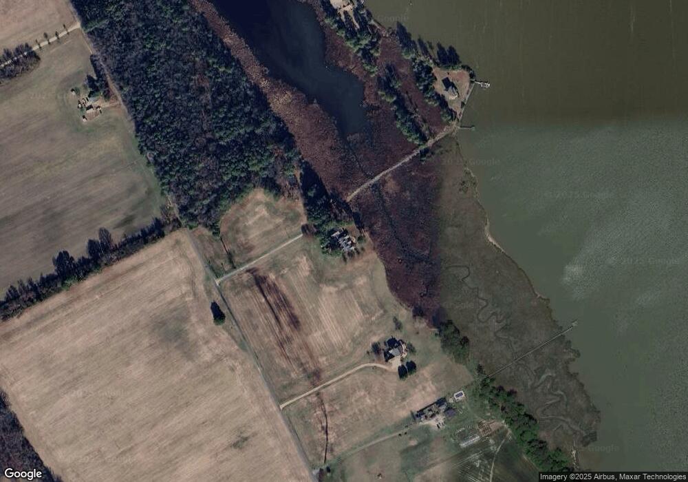 204 Water Borne Rd, Dunnsville, VA 22454 - photo 1