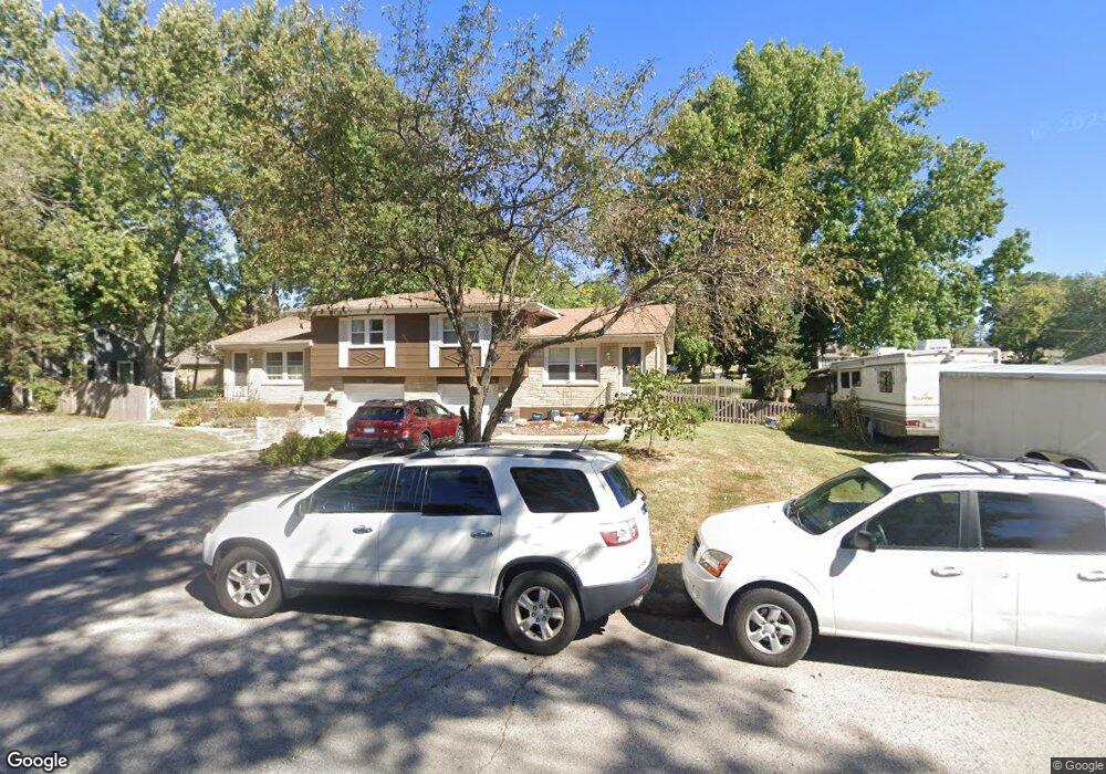 903 NW B St unit 903 B Street, Blue Springs, MO 64015 - photo 1