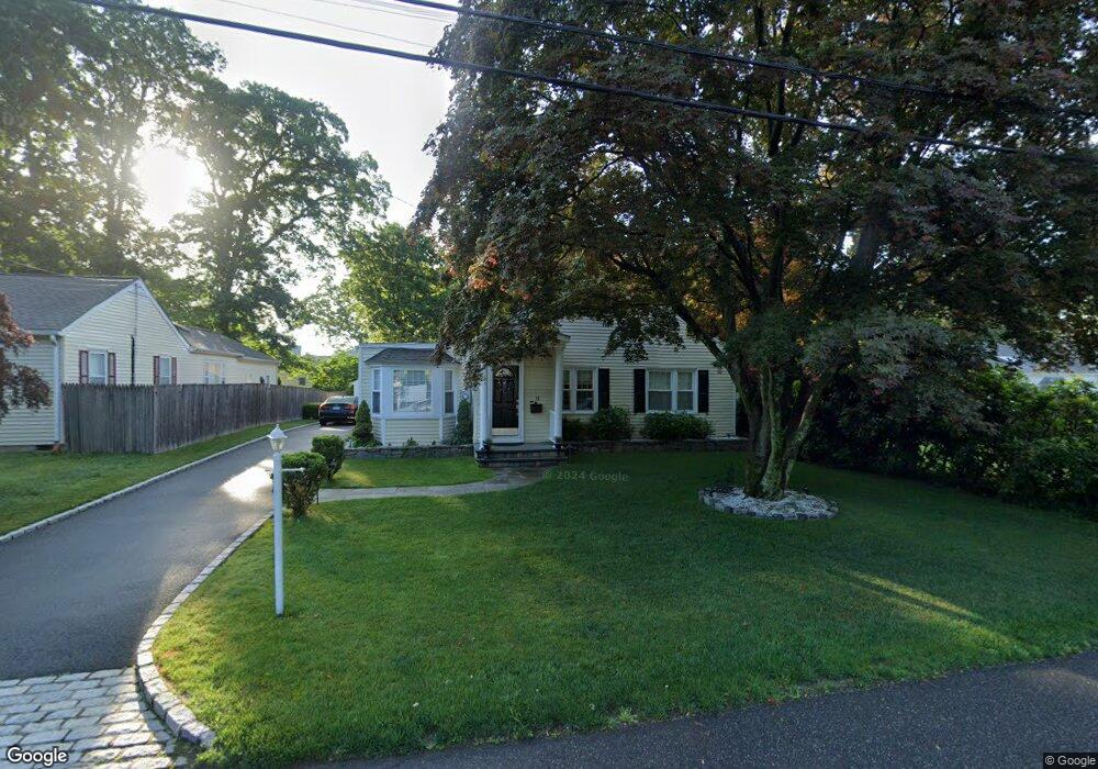 11 Rutz St, Stamford, CT 06906 - photo 1