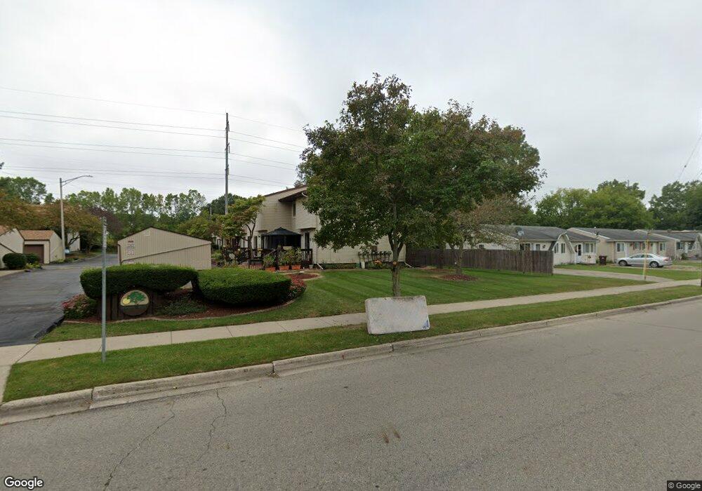 824 Armstrong Rd unit 20, Lansing, MI 48911 - photo 1