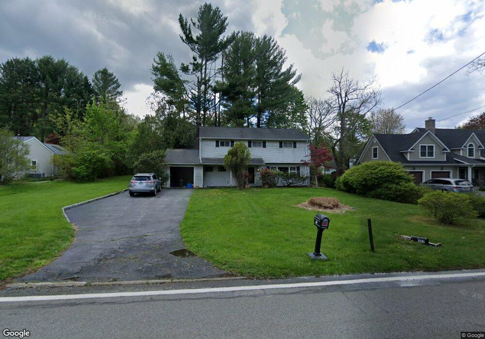 302 Bear Ridge Rd, Pleasantville, NY 10570 - photo 1