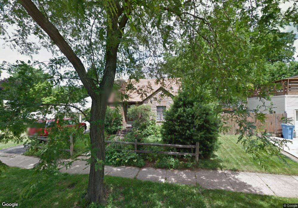 713 E Greenlawn Ave, Lansing, MI 48910 - photo 1