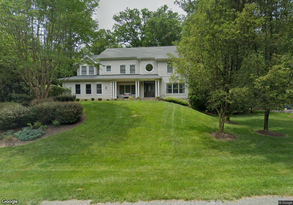 9714 Meadowmere Dr, Vienna, VA 22182 - photo 1