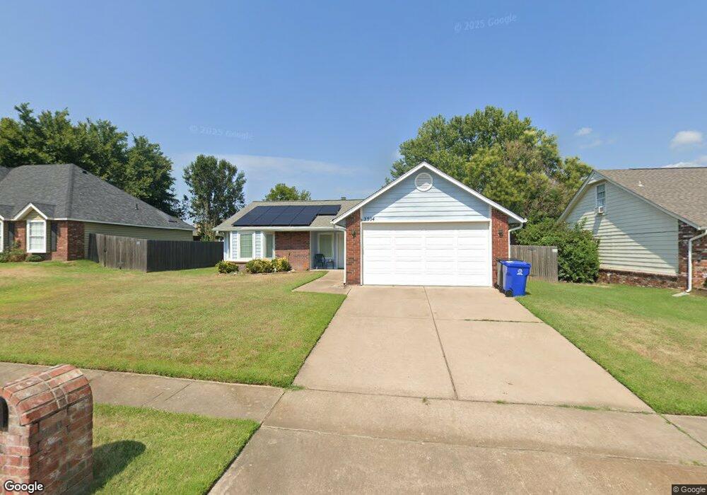 2304 W Natchez St, Broken Arrow, OK 74011 - photo 1