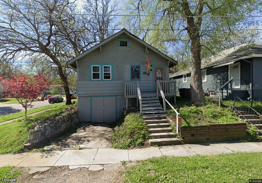 2200 Lincoln Ave, Des Moines, IA 50310 - photo 1
