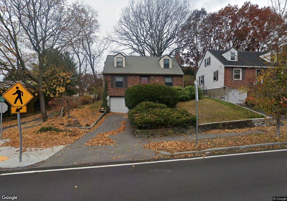 489 Appleton St, Arlington, MA 02476 - photo 1