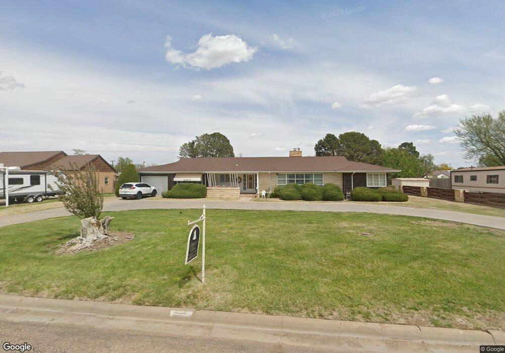 1010 S Van Buren St, Hugoton, KS 67951 - photo 1