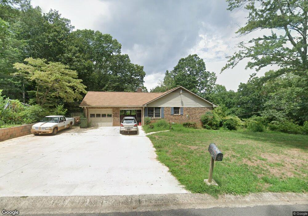 2010 Trophy Dr, Marietta, GA 30062 - photo 1