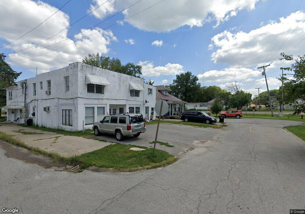 632 N Webster St, Harrisburg, IL 62946 - photo 1