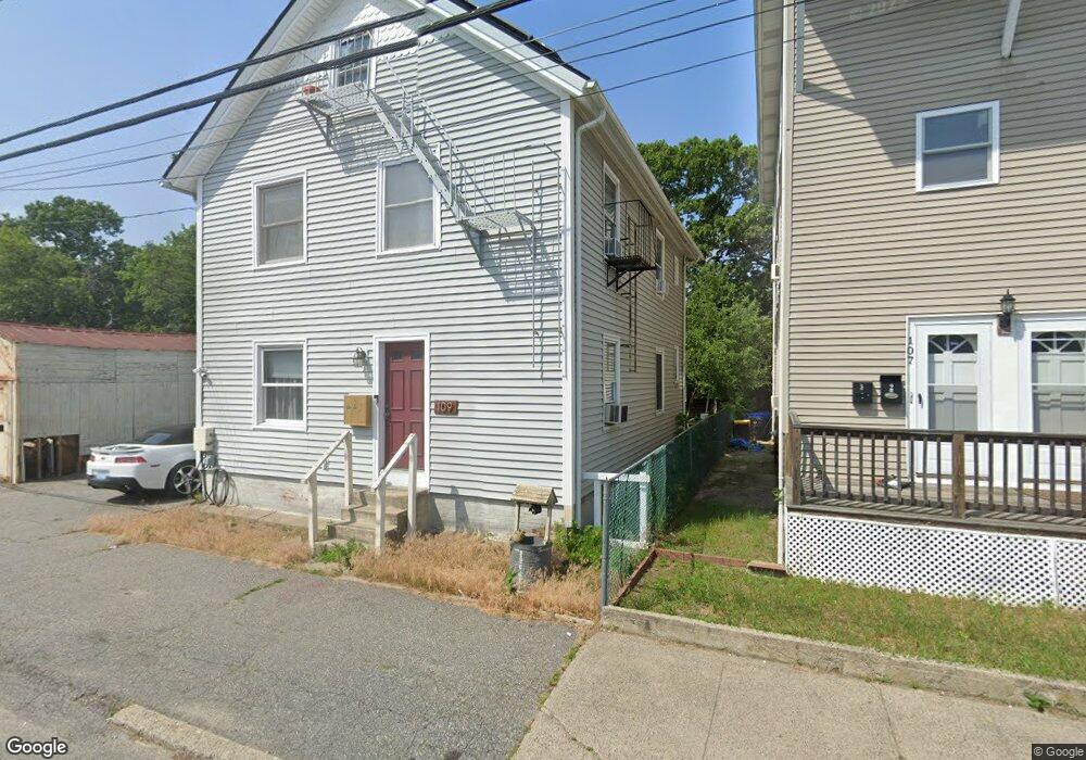 109 Reservoir Ave, Pawtucket, RI 02860 - photo 1