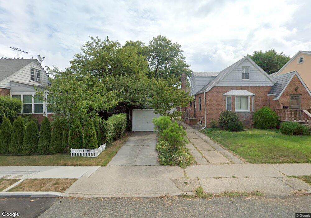 6911 180th St, Fresh Meadows, NY 11365 - photo 1