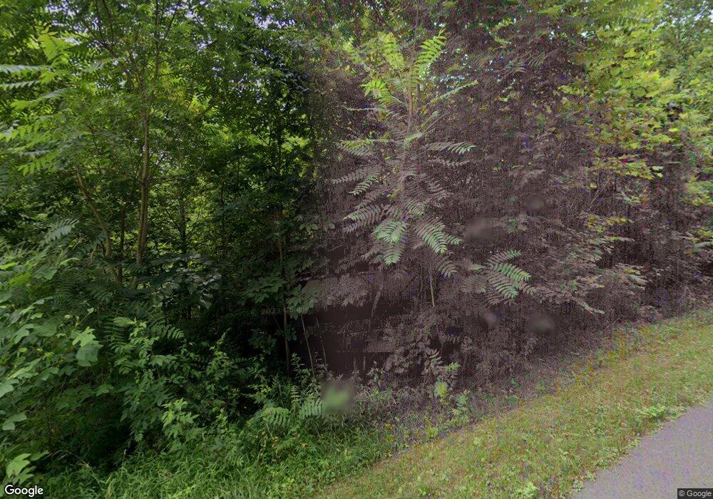 556 Red Horse Ave, Scottsville, KY 42164 - photo 1