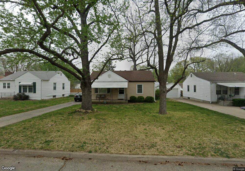 620 SW Warren Ave, Topeka, KS 66606 - photo 1