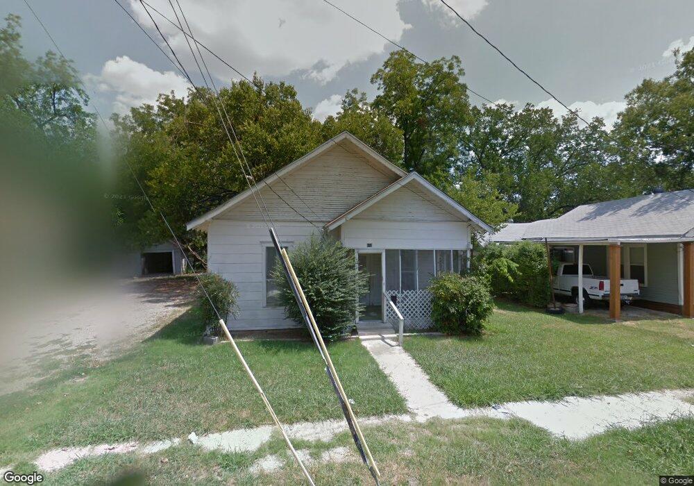 810 N Commerce St, Gainesville, TX 76240 - photo 1