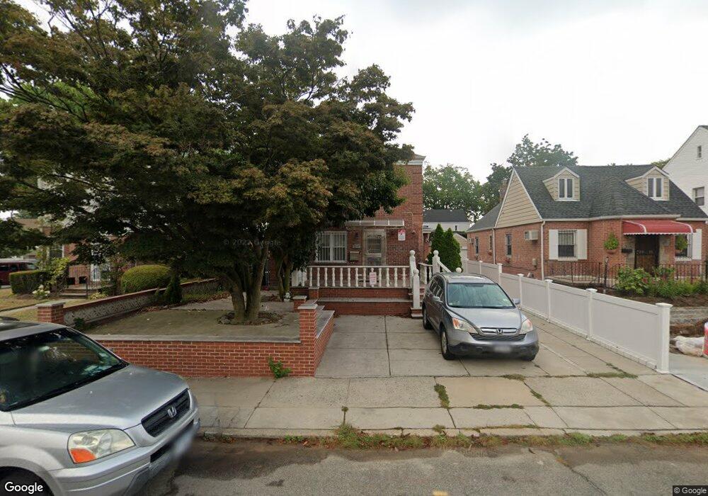 7607 175th St, Fresh Meadows, NY 11366 - photo 1