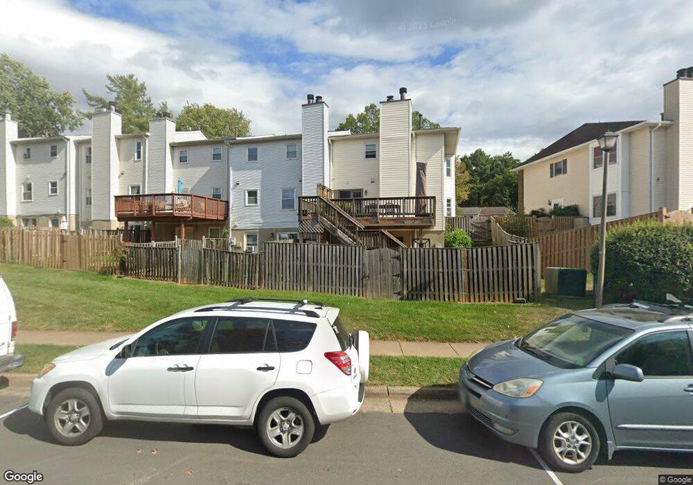 3082 White Birch Ct, Fairfax, VA 22031 - photo 1