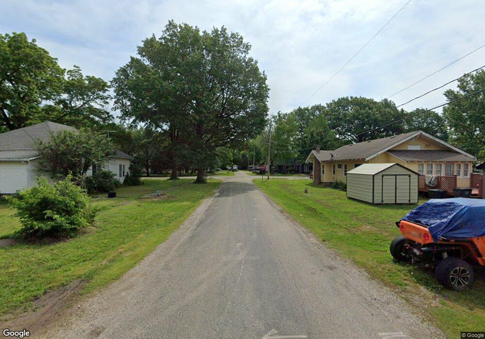 501 E 3rd St, Altamont, KS 67330 - photo 1