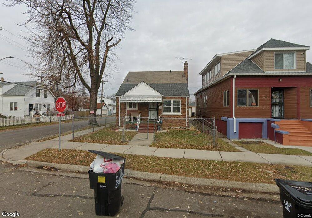 5001 Carpenter St, HamtraMcK, MI 48212 - photo 1