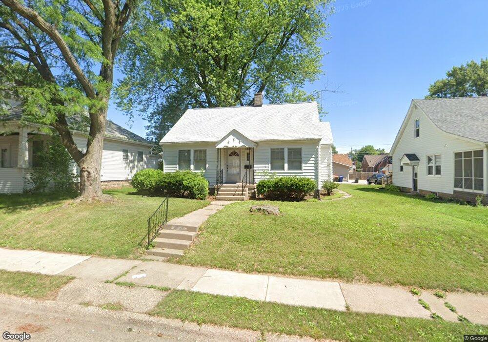 2116 W 18th St, Davenport, IA 52804 - photo 1