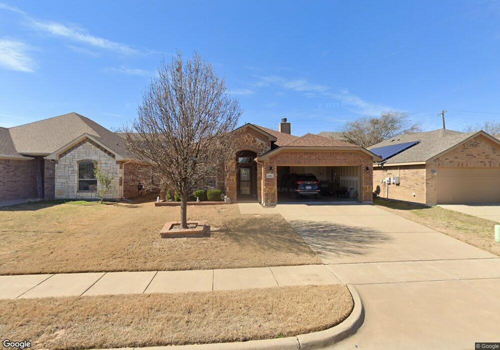 4302 Sapphire Ln, Granbury, TX 76049 - photo 1