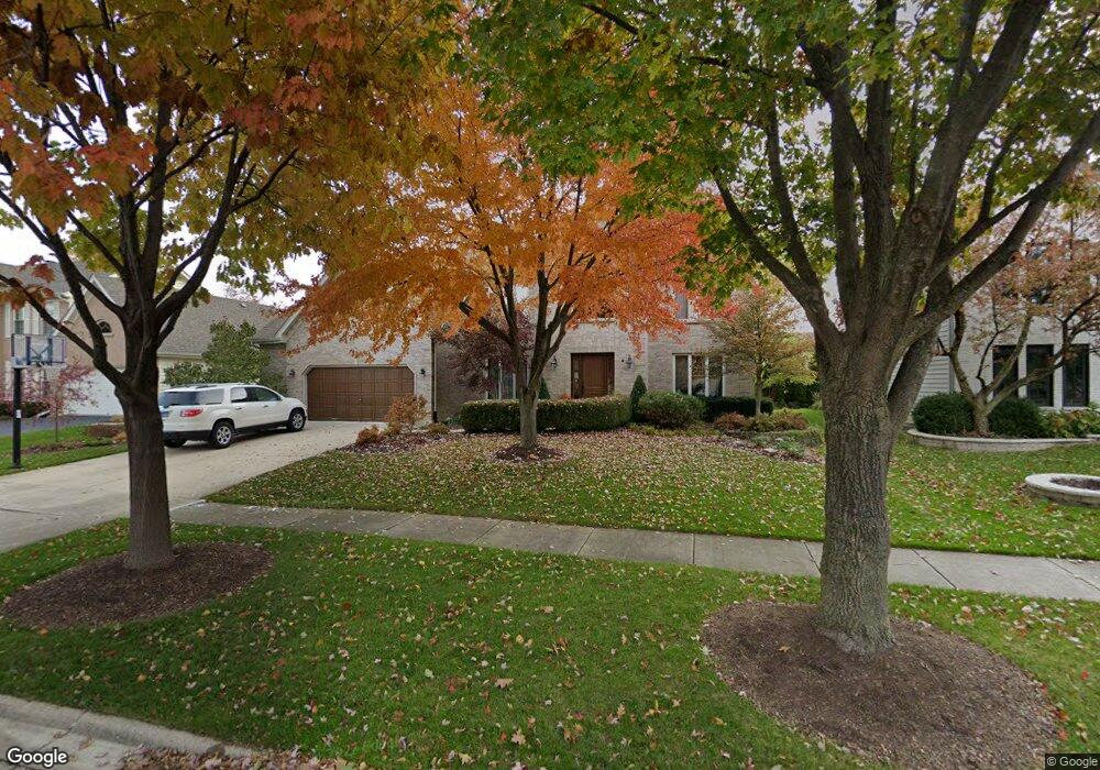 2104 Primrose Ln, Naperville, IL 60565 - photo 1