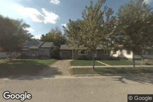 1012 W 2nd St, Redfield, SD 57469