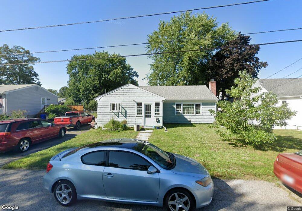 142 Circuit Dr, Riverside, RI 02915 - photo 1