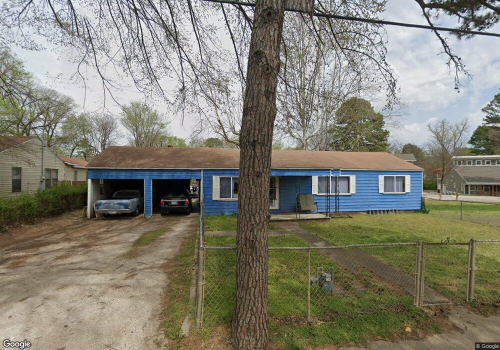 690 W 15th St, Fayetteville, AR 72701 - photo 1