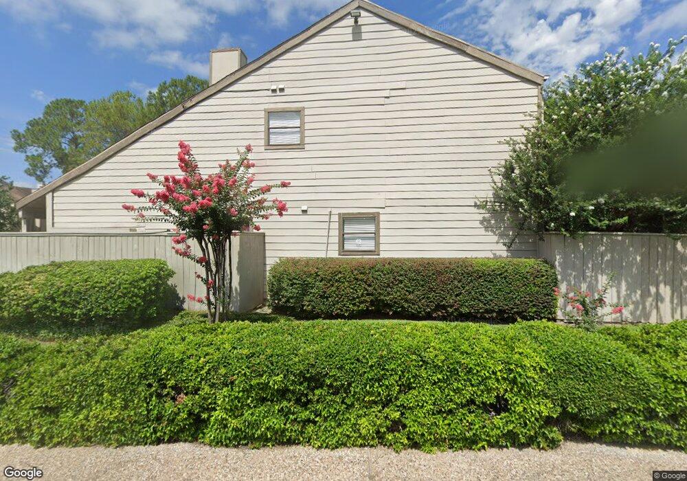 1057 Country Place Dr unit 1057, Houston, TX 77079 - photo 1