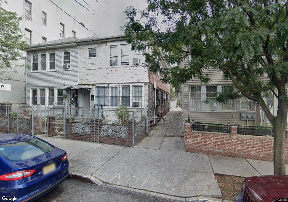 4115 95th St, Elmhurst, NY 11373 - photo 1