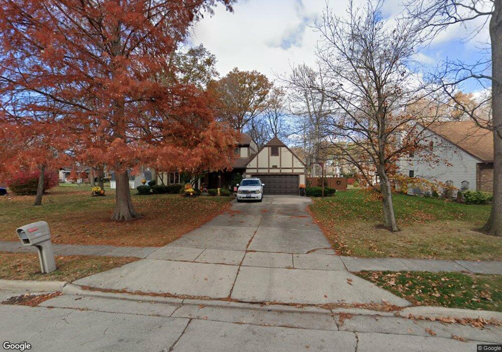 1742 Edna Dr, Lima, OH 45807 - photo 1