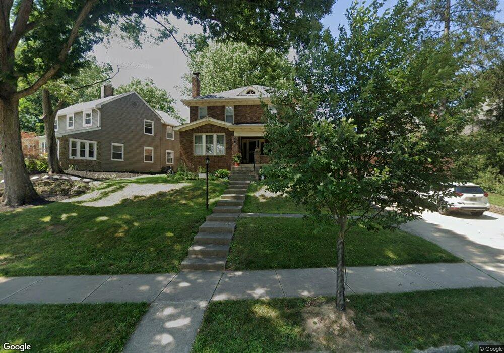 184 E Torrence Rd, Columbus, OH 43214 - photo 1