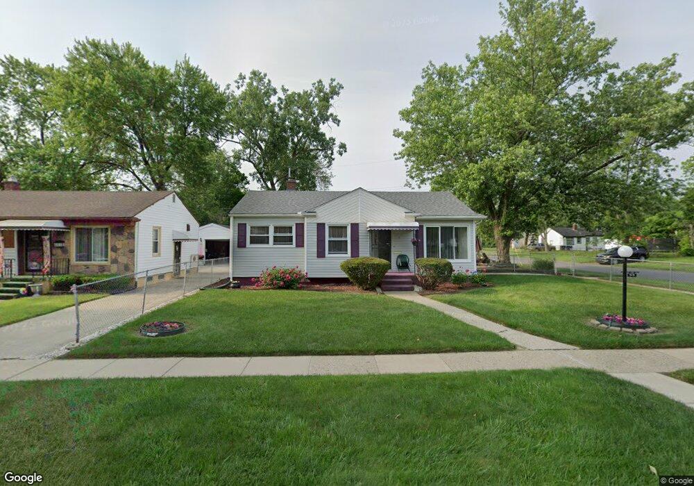 913 W Ridgeway Ave, Flint, MI 48505 - photo 1