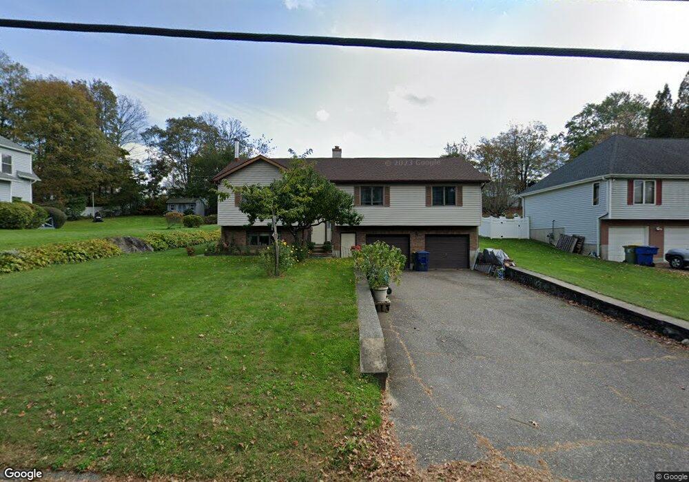 391 Bradley Ave, Waterbury, CT 06708 - photo 1