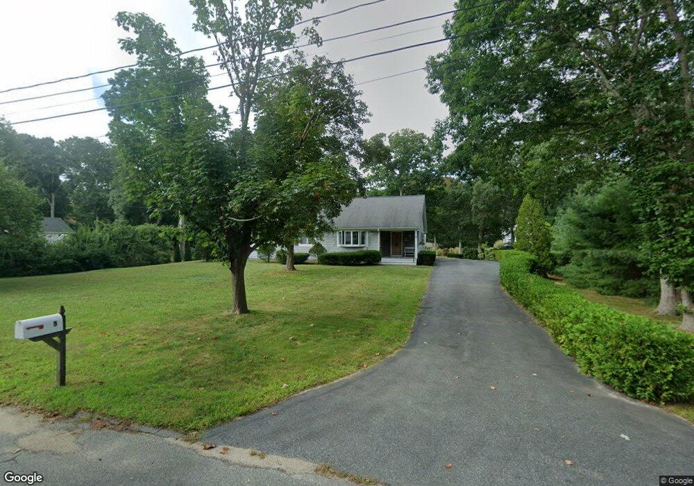 5 Farnum Rd, Buzzards Bay, MA 02532 - photo 1