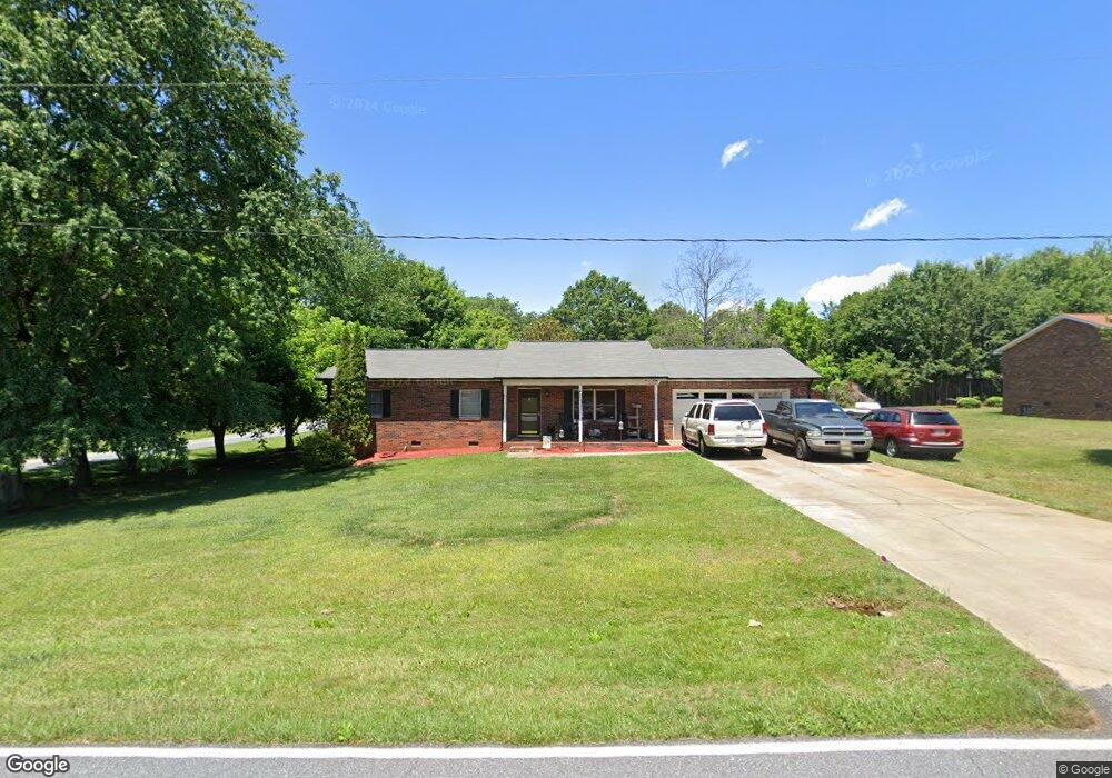1709 Ginny Ln, Statesville, NC 28625 - photo 1
